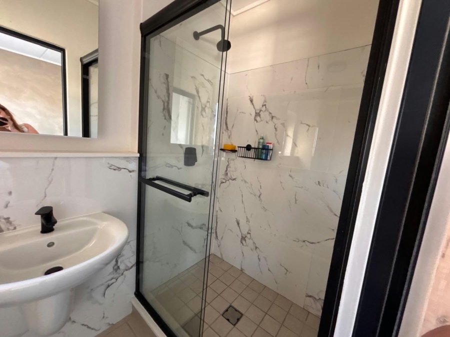 2 Bedroom Property for Sale in Burgundy Estate Western Cape
